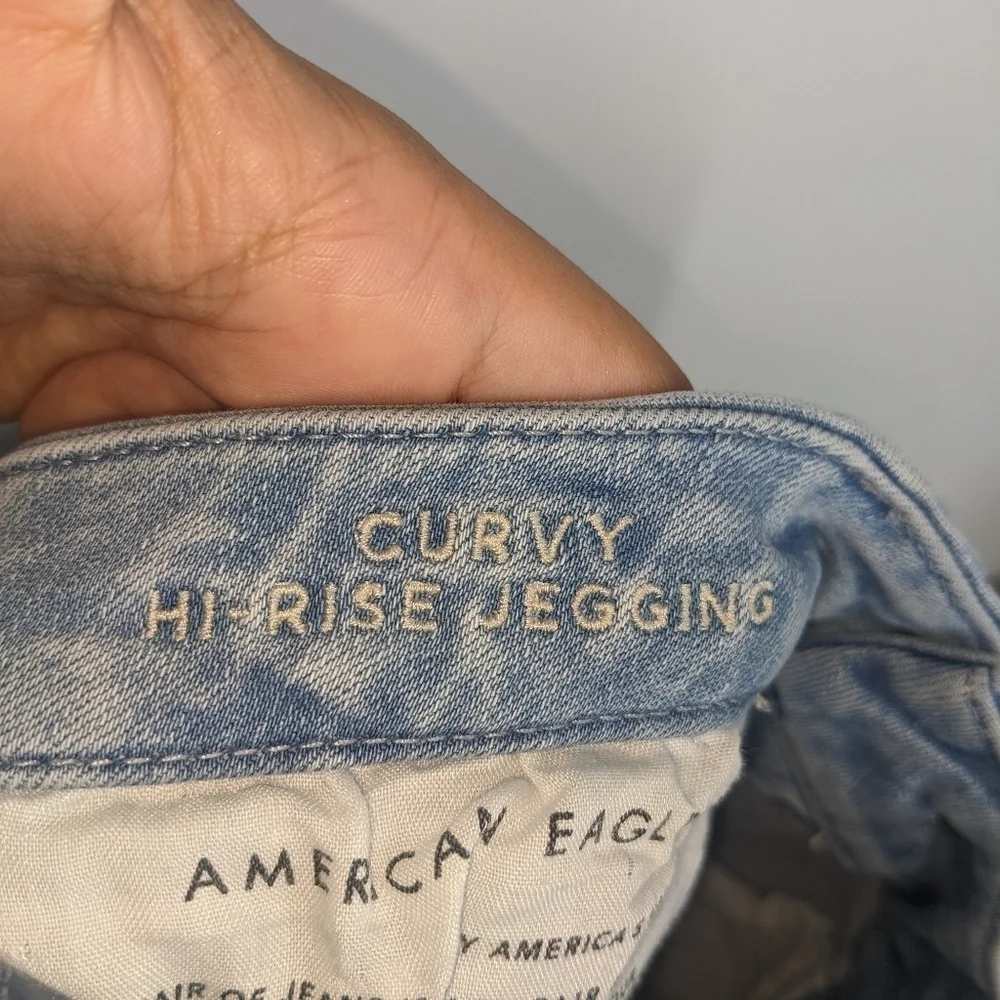 AMERICAN EAGLE Curvy Hi-Rise Jegging Denim Jean Shorts
